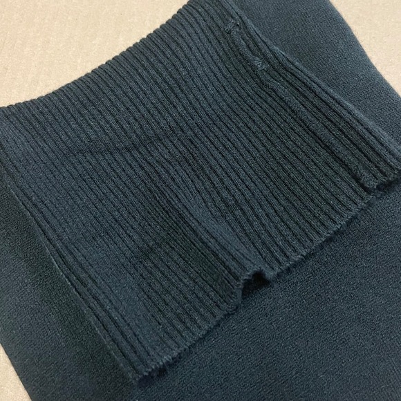 Women's Black Sleeveless Cashmere Blend Turtleneck Ribbed Hem & Turtleneck (Med) - Picture 8 of 8